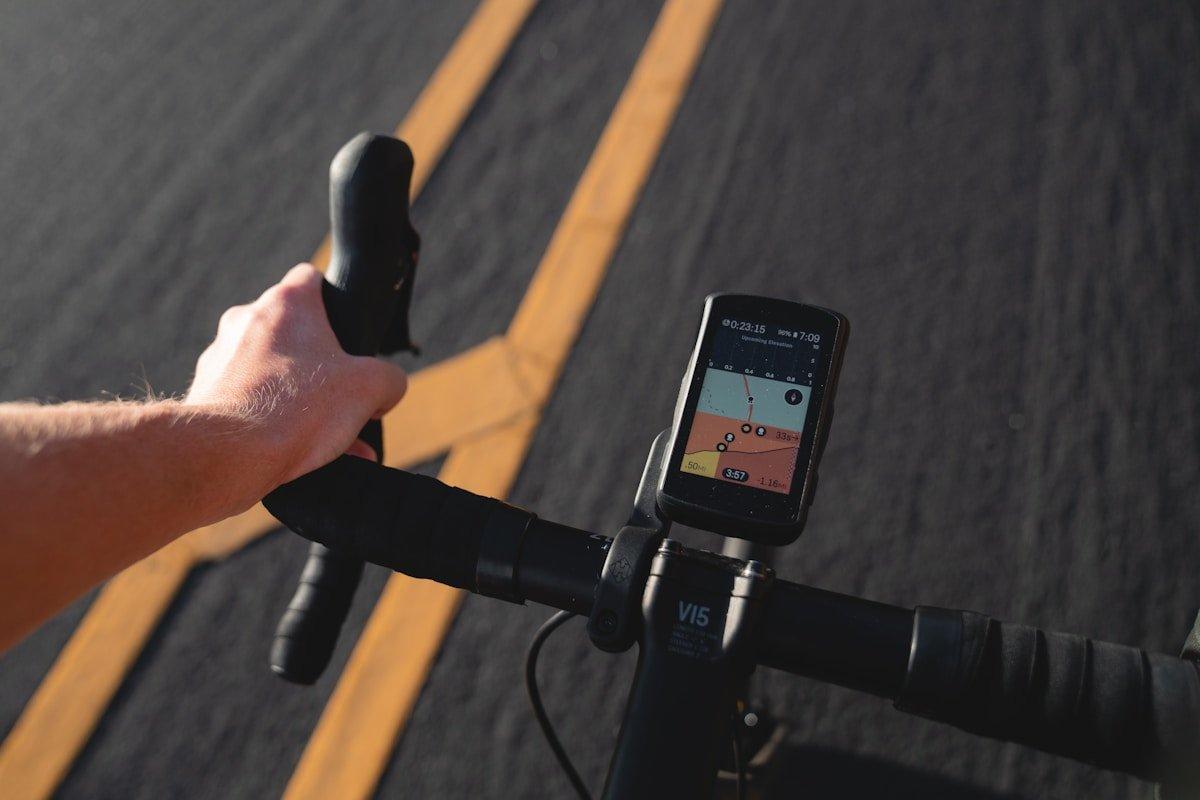 TOP 6 Liczników GPS Rowerowych dla Triathlonistów 2026